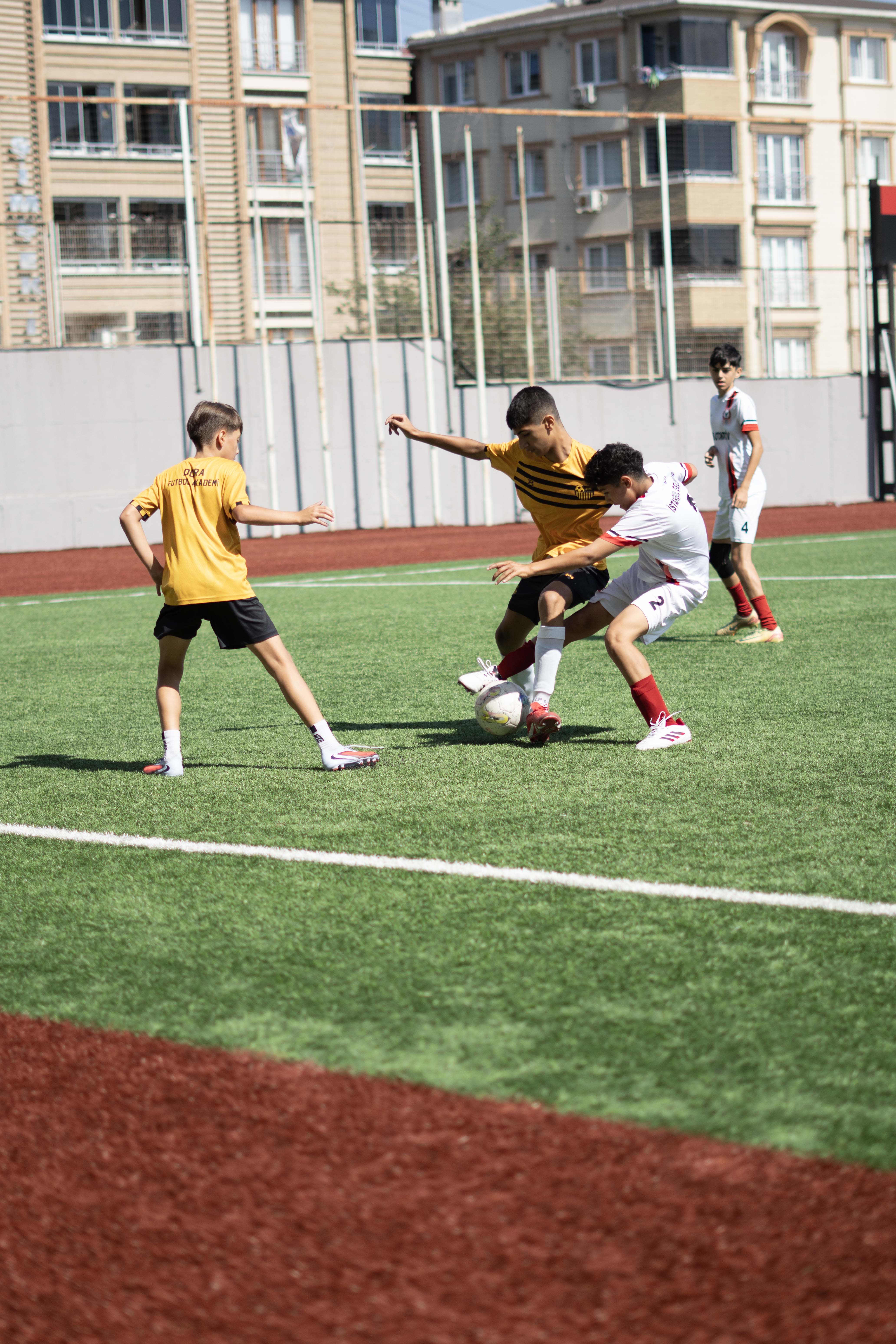 DORA FUTBOL AKADEMİ