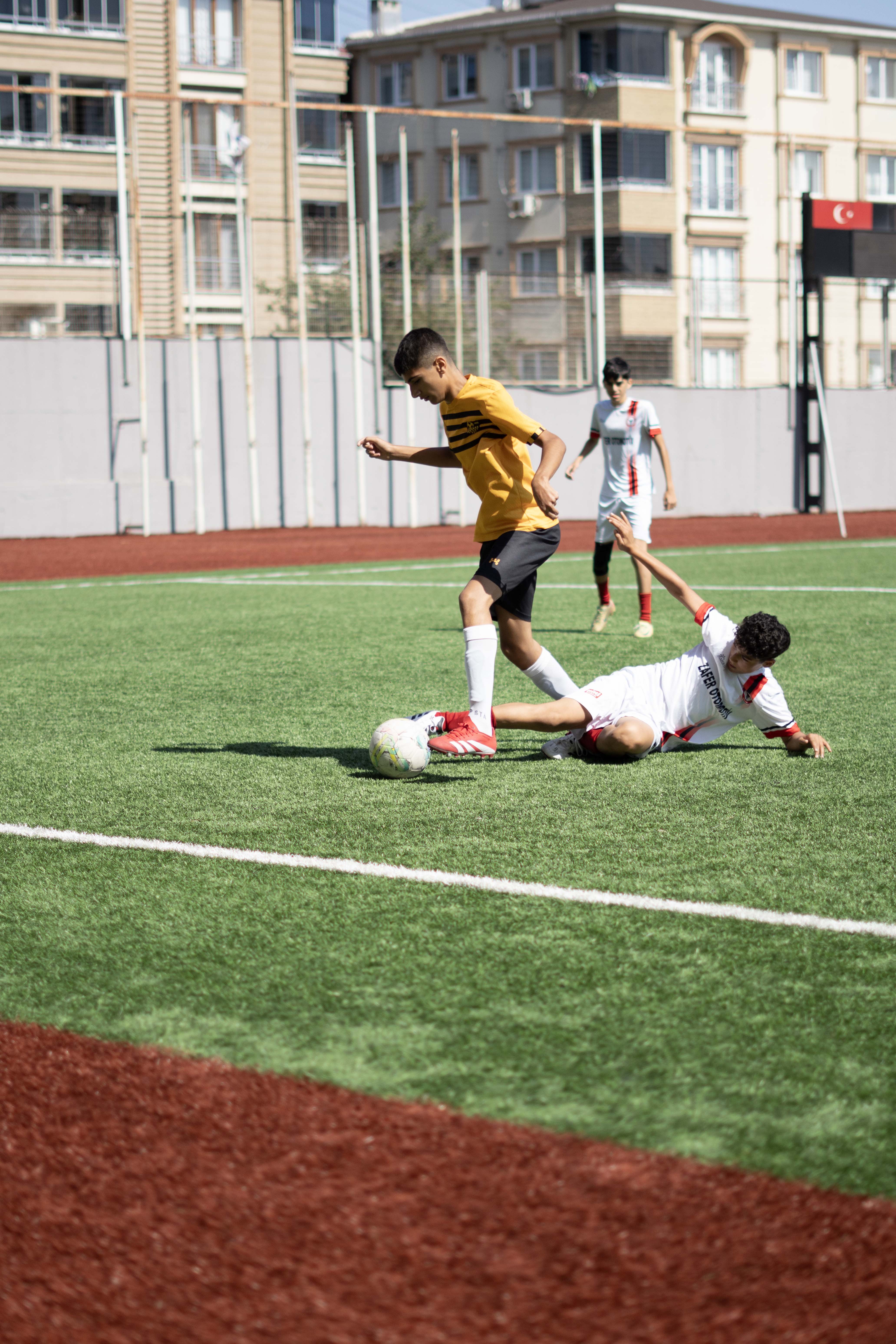 DORA FUTBOL AKADEMİ