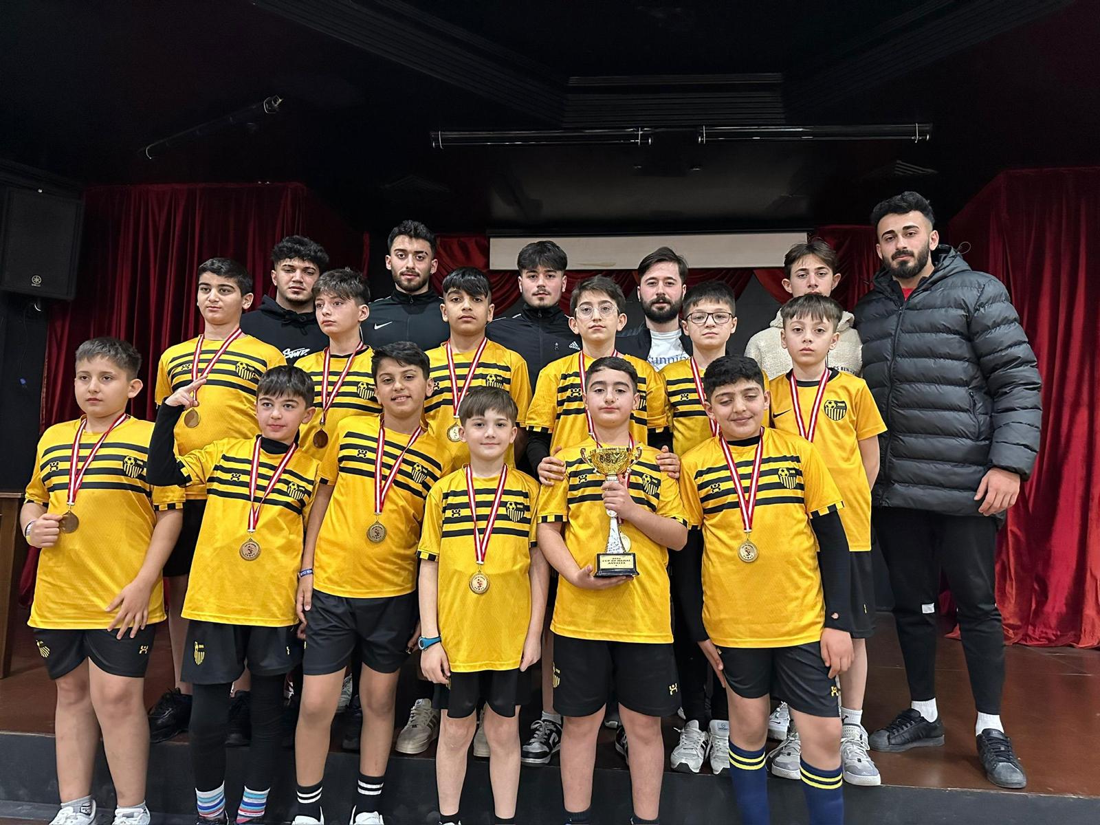 DORA FUTBOL AKADEMİ