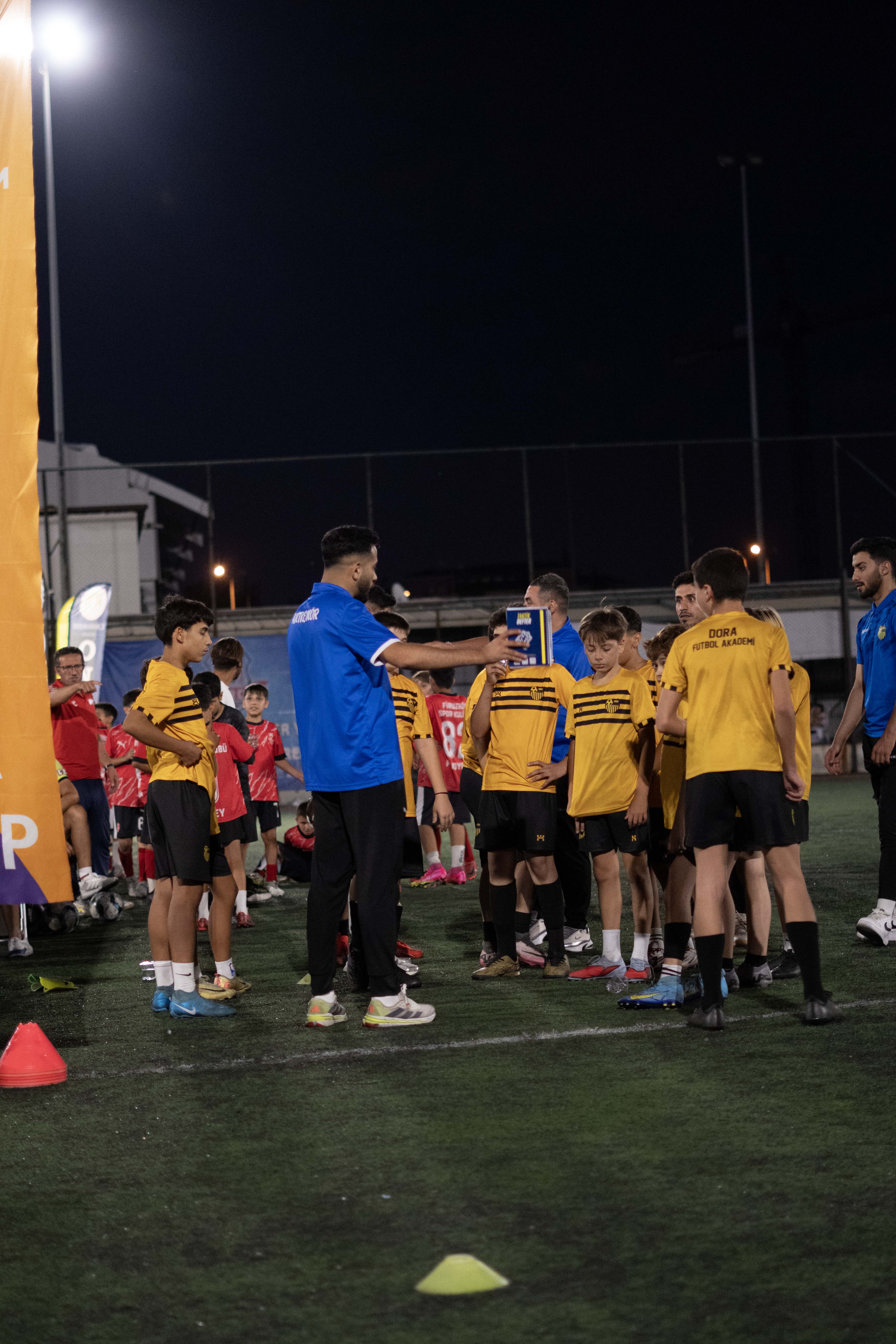 DORA FUTBOL AKADEMİ