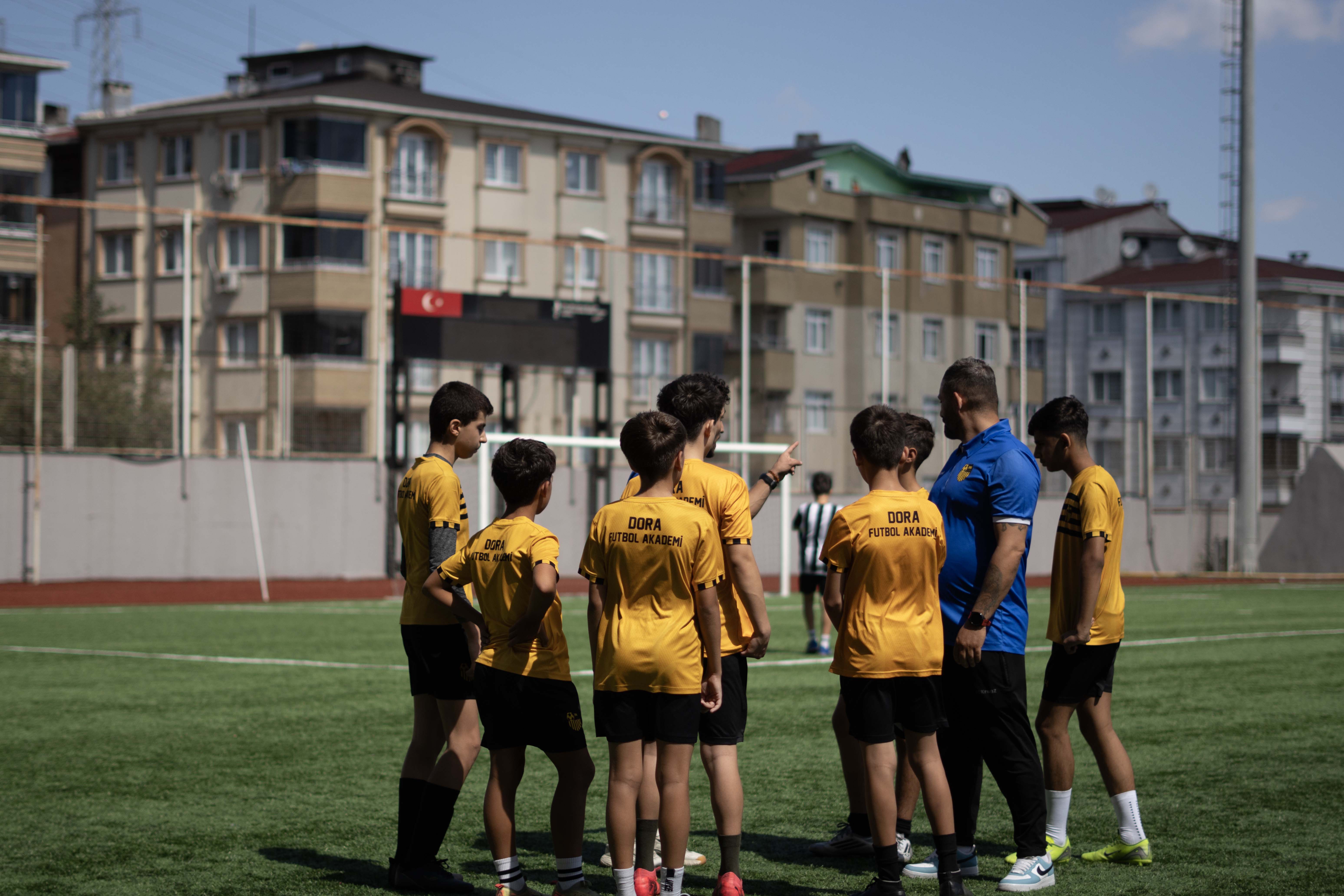 DORA FUTBOL AKADEMİ