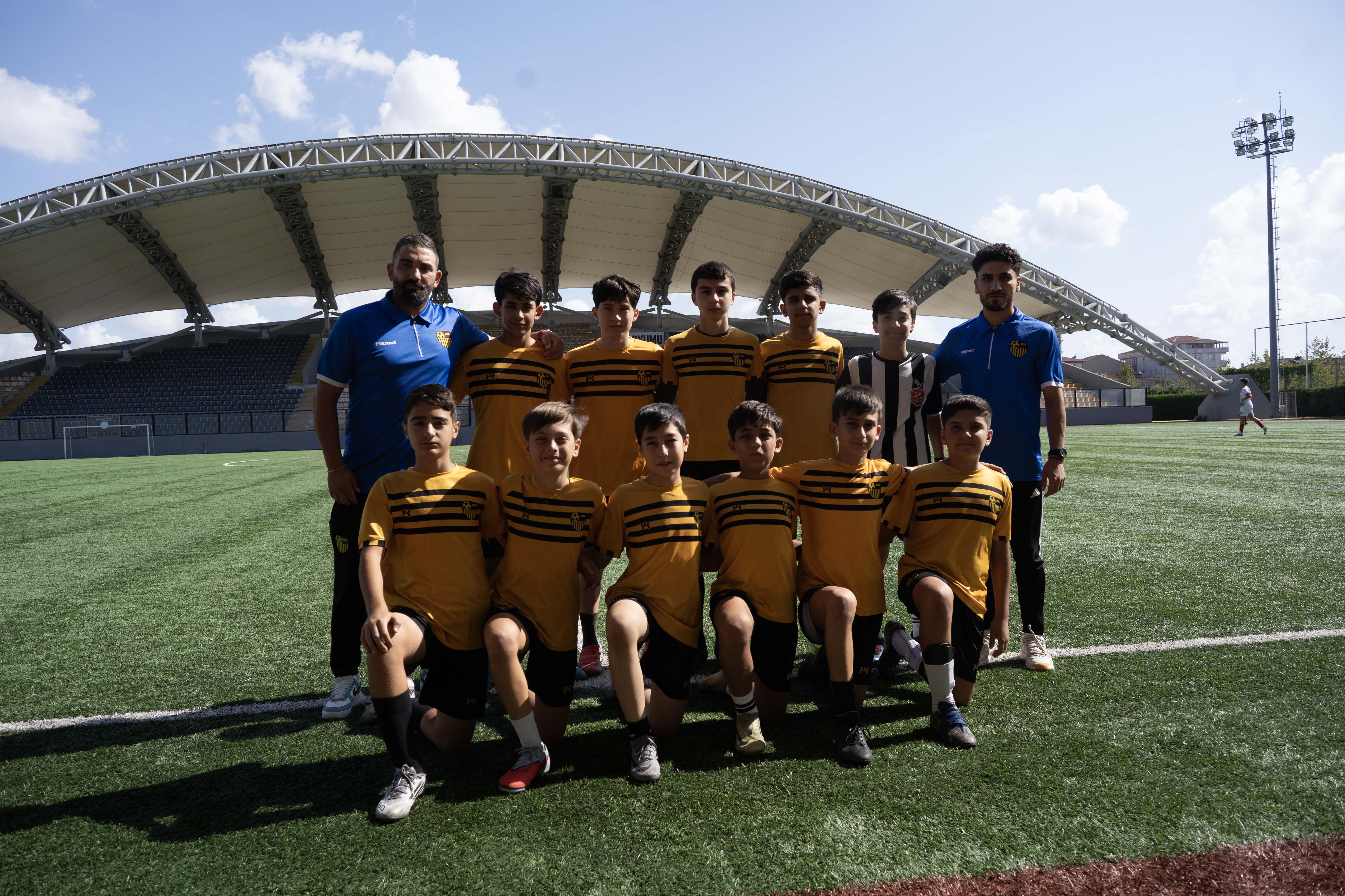 DORA FUTBOL AKADEMİ