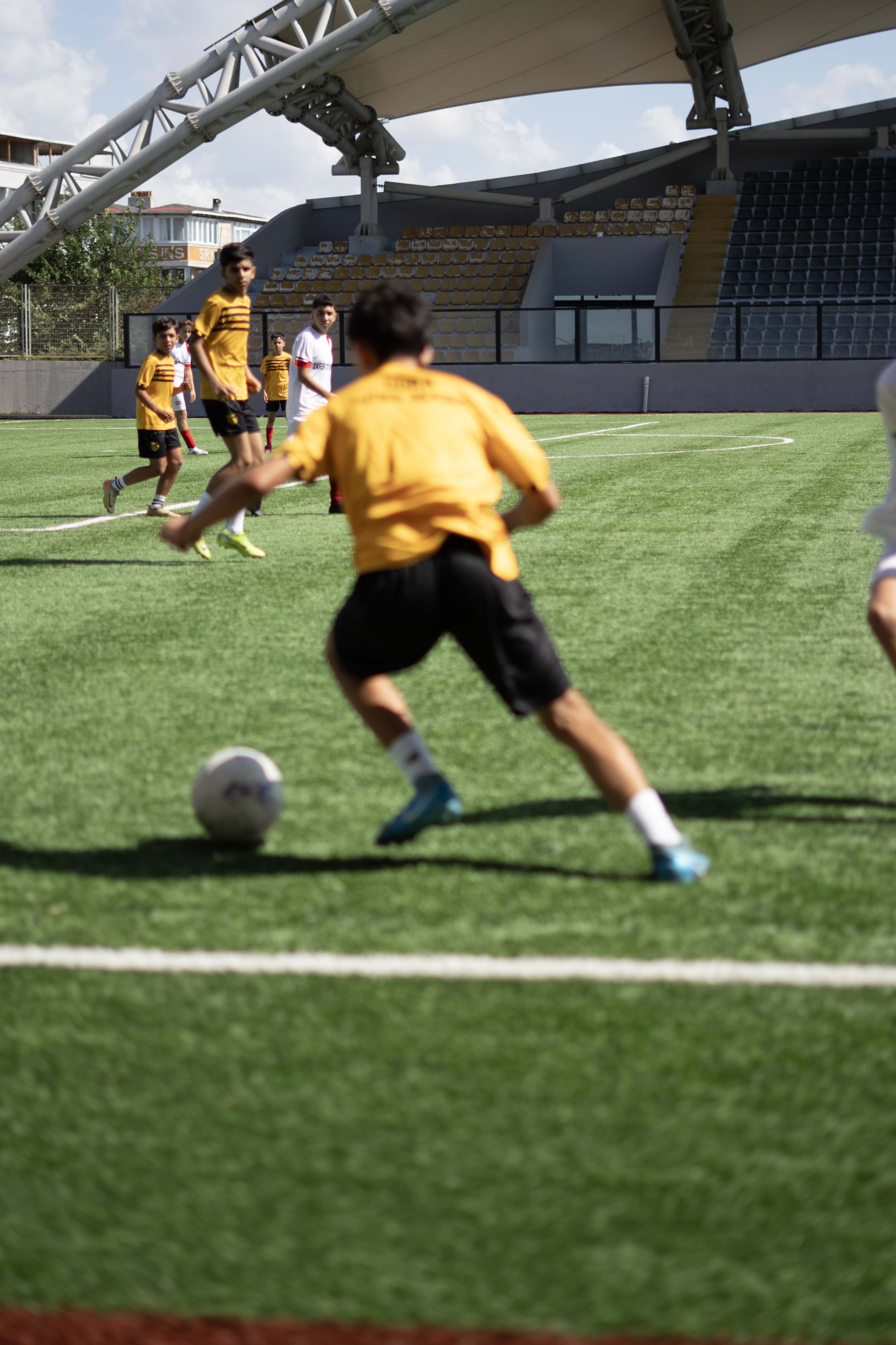 DORA FUTBOL AKADEMİ