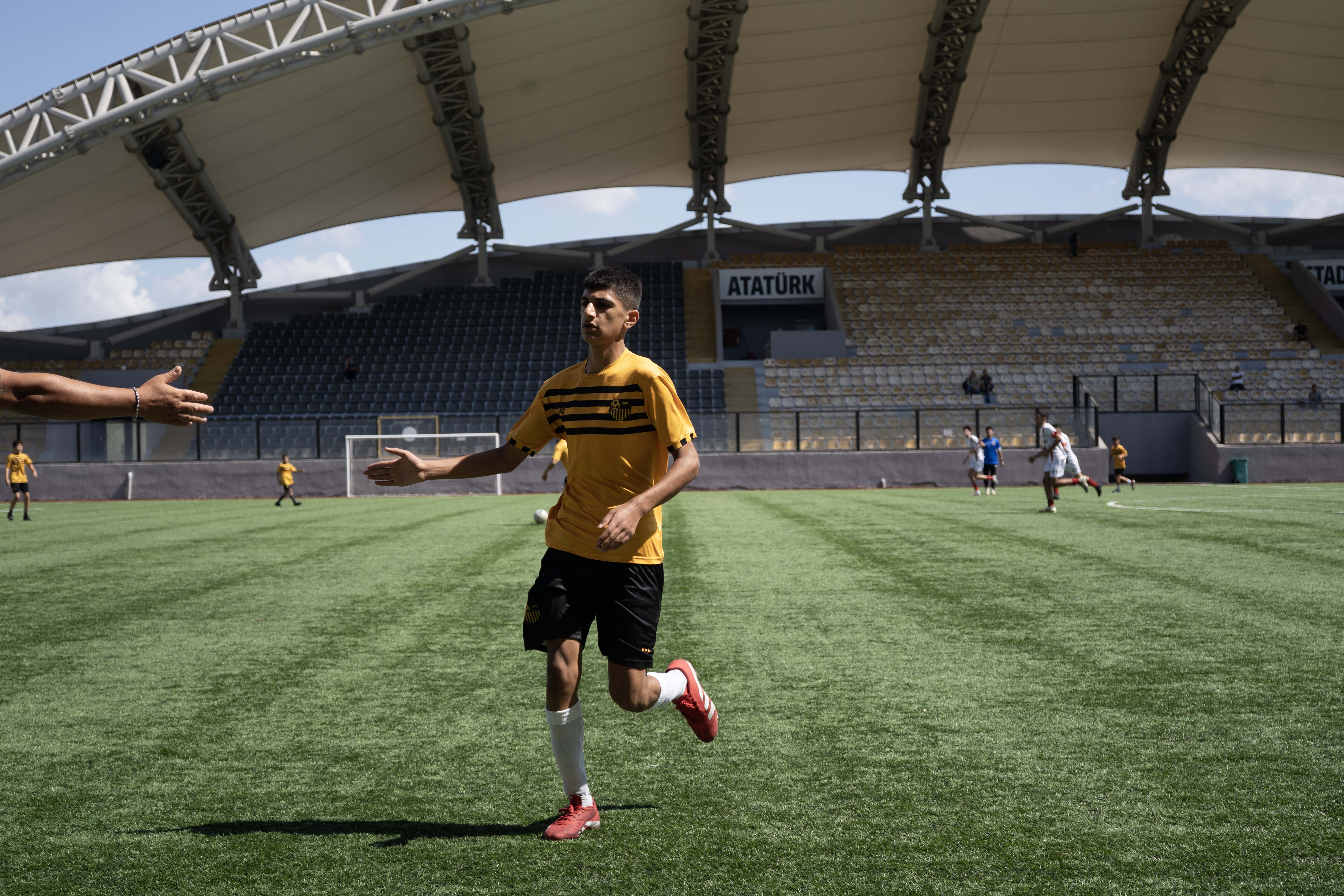 DORA FUTBOL AKADEMİ